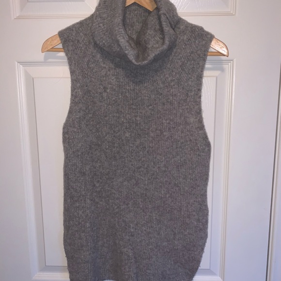 Community Wool sweater - Picture 1 of 3